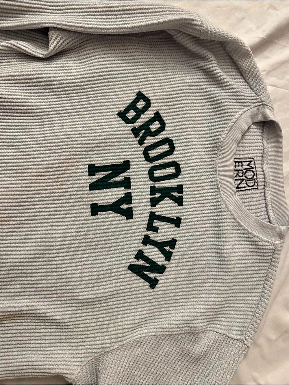 Modern Lux Brooklyn NY Thermal Long Sleeve Top Size Small - Picture 4 of 7